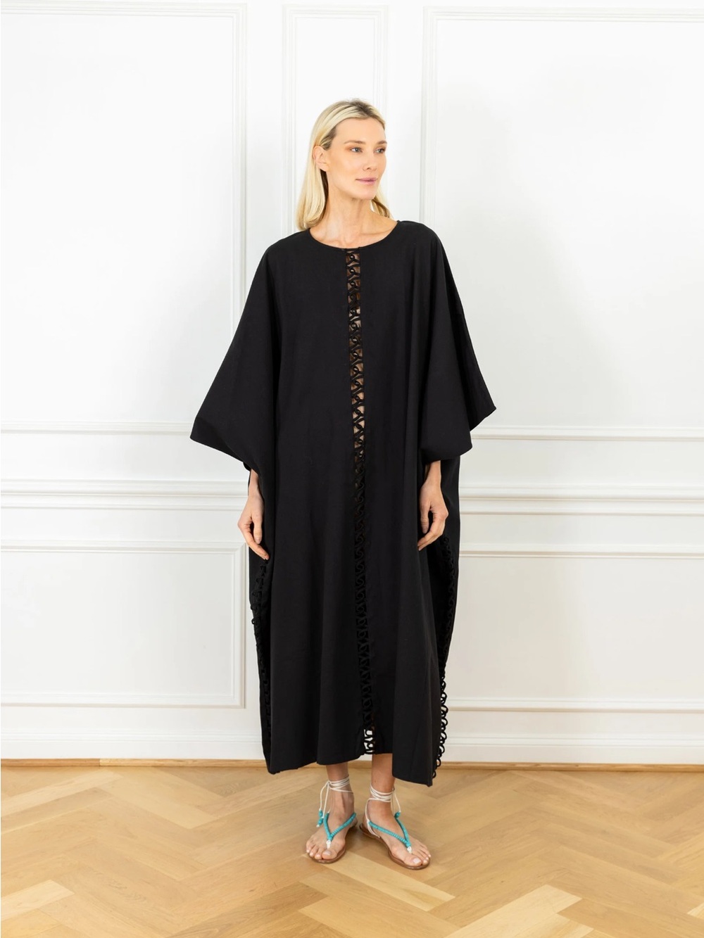 La Vie Style House Black Twill Loops Maxi Keyhole Caftan
